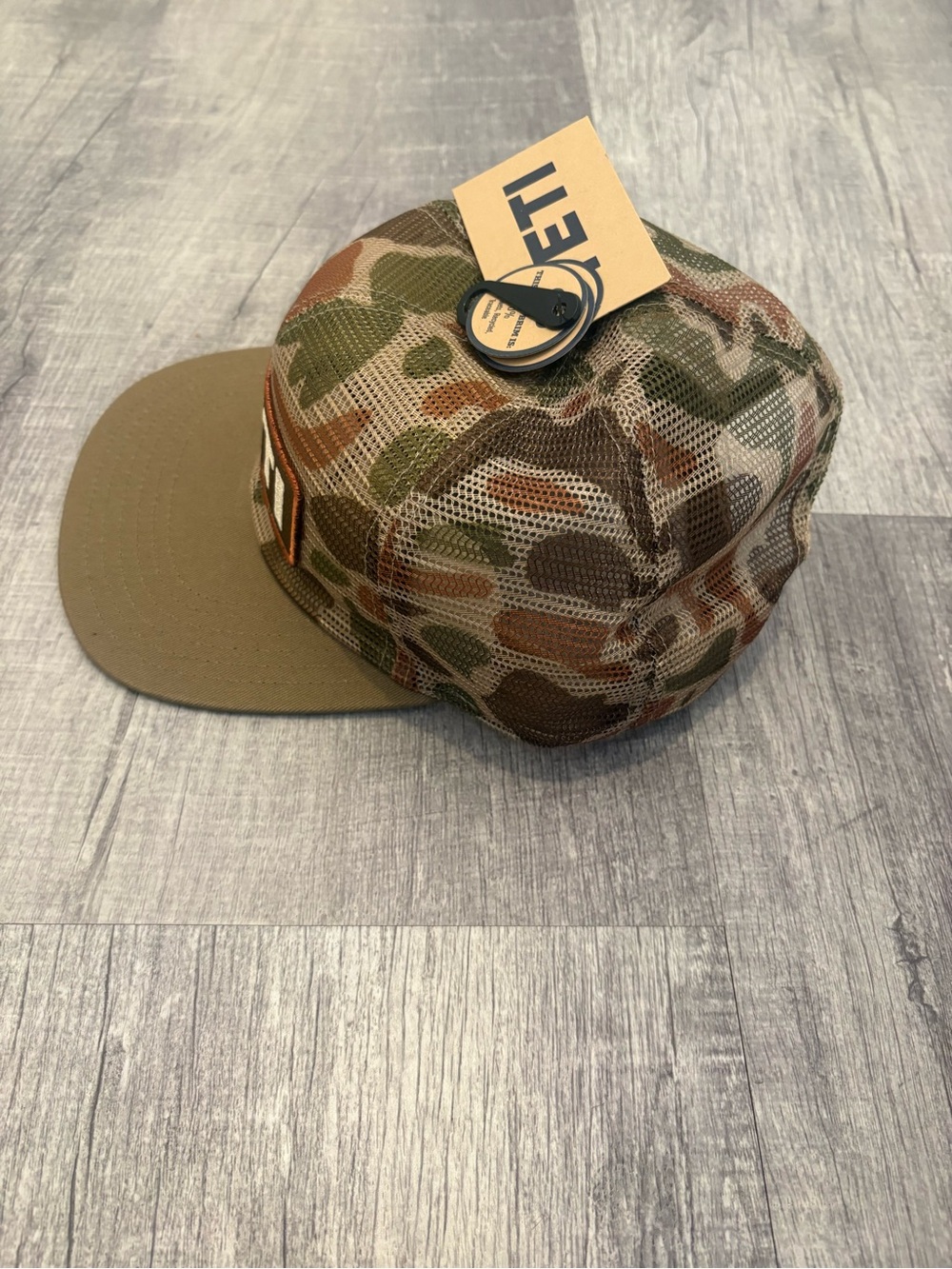 NWT YETI Brown Camo Trucker Hat Snapback Mesh Back Built for the Wild - Picture 3 of 6
